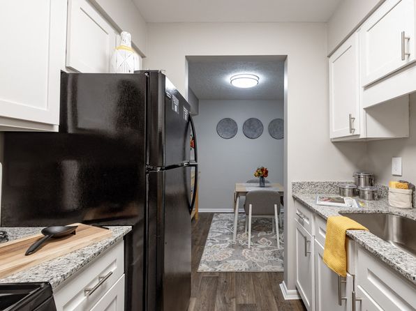 1000 Glenridge Dr #8432