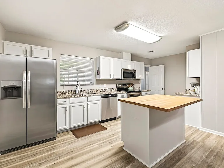 1816 Aaron Rd — Photo 12