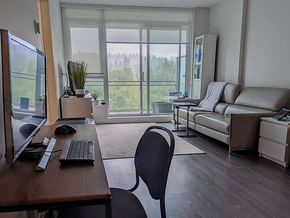 4th image of 305 Morrissey Rd