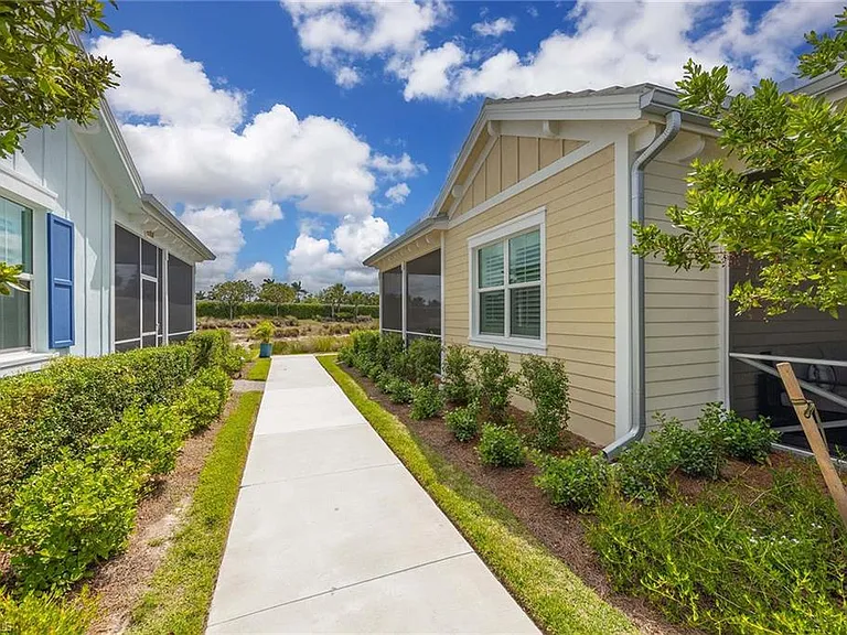 7018 Saona Ct — Photo 14
