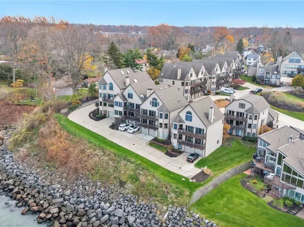 23028 Roberts Run, Bay Village, OH 44140