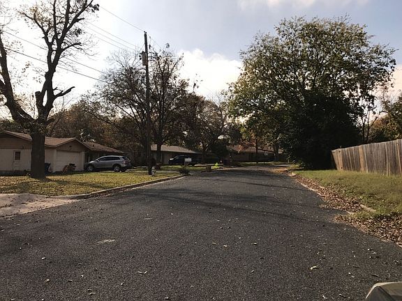 5th image of 11811 Dove Haven Dr