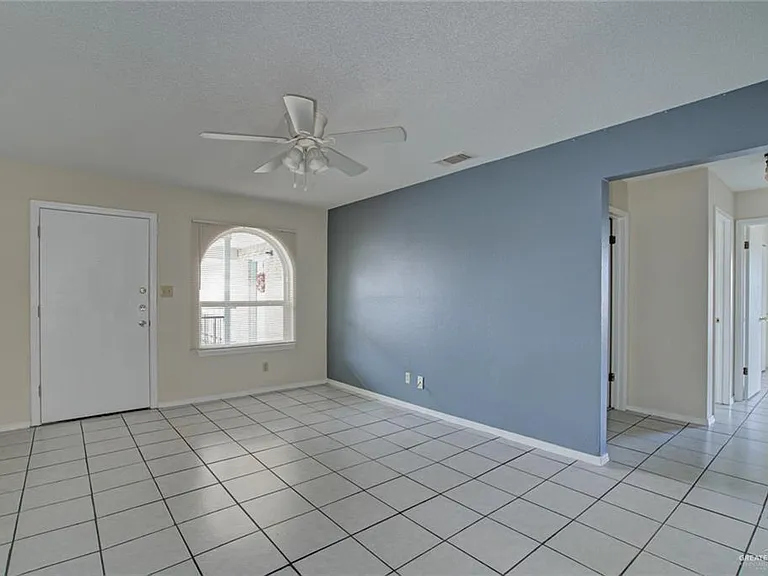2125 Kerria Ave — Photo 6