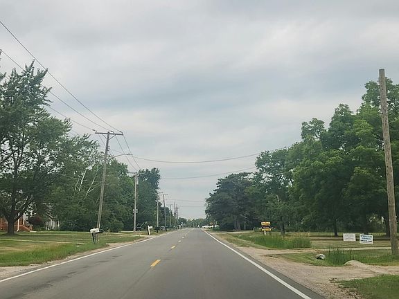 4th image of 3005 Plank Rd