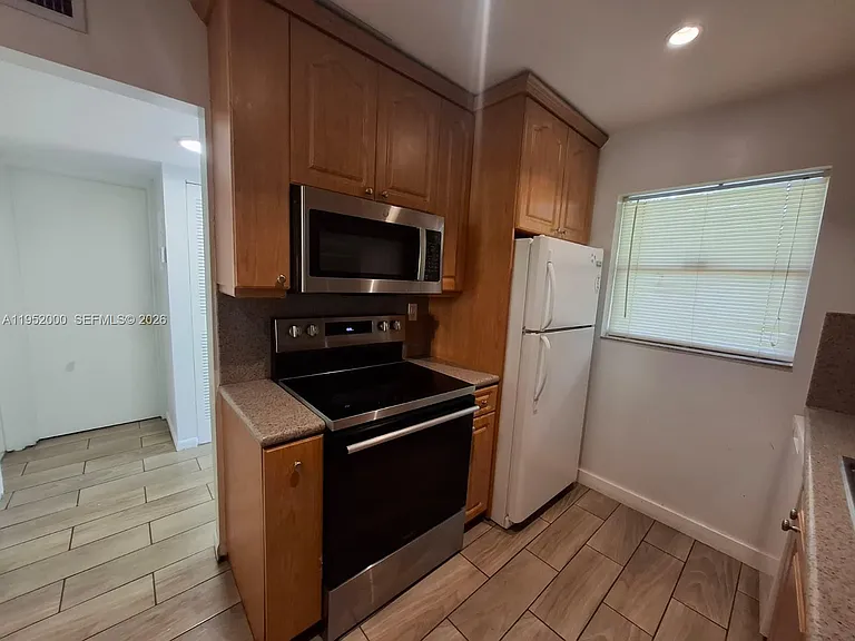 4111 Stirling Rd #308 — Photo 1