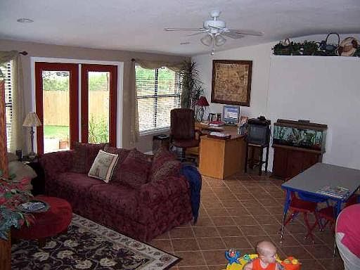 3rd image of 3826 PARK GATE DR