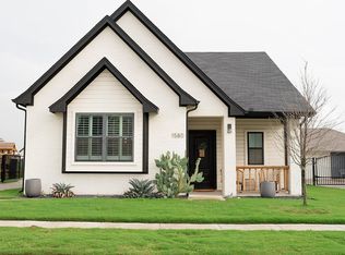 1580 Lizzie Ln, Burleson, TX 76028