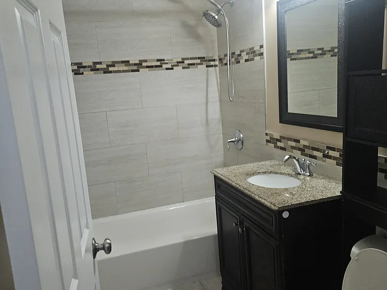 2214 S Goebbert Rd #279 — Photo 5