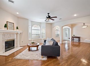 7539 S Linpar Ct, Houston, TX 77040