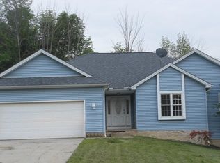 6884 Ruby Cts, Youngstown, OH 44515
