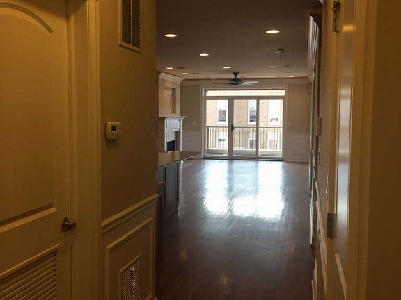 2nd image of 2904 W Belmont Ave Unit 0306