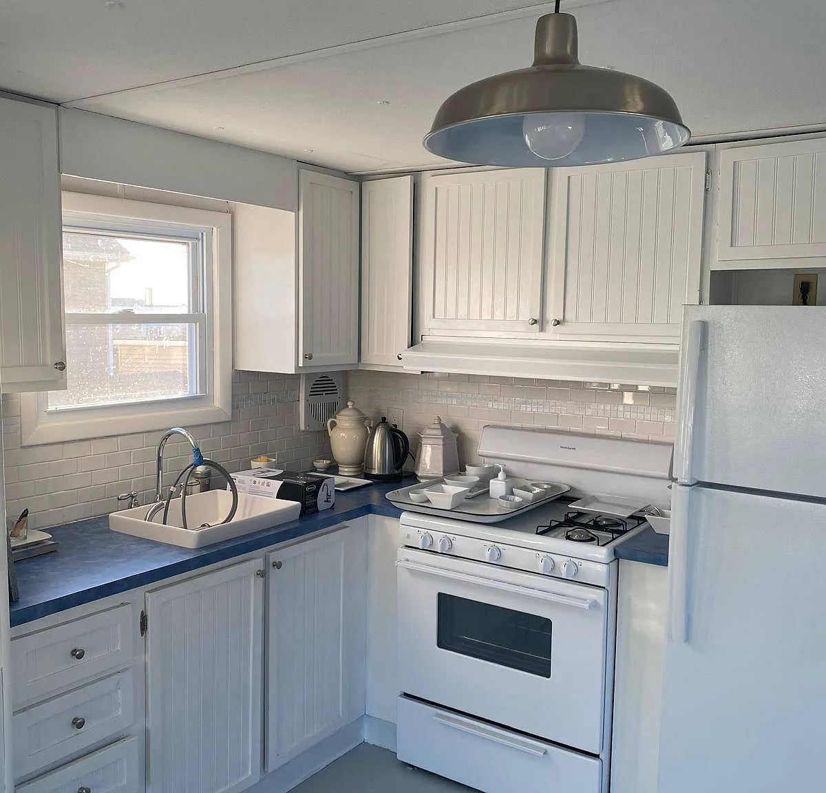 Quiet Escape at Montauk Shores - Heated Pool & Beach Access — Photo 3