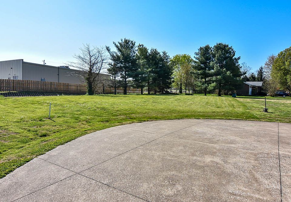 1st image of 18 Leon Ln