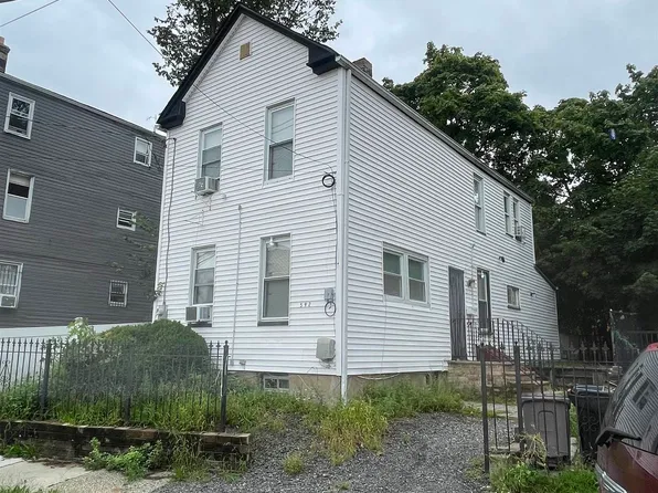592 S 12th St, Newark, NJ 07103