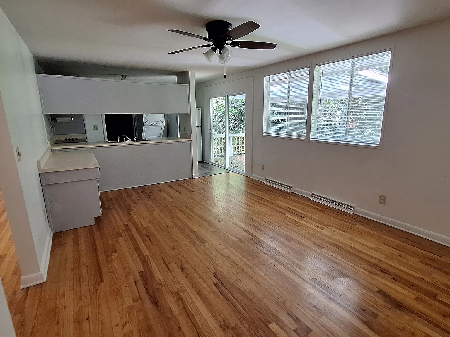 3 bed, 2076 sqft, $2,750 — Photo 4