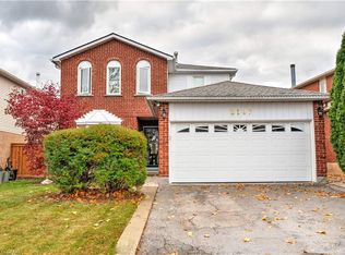 2197 Donald Rd, Burlington, ON L7M 3R8