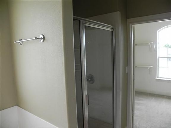 5th image of 3716 Greenway Pointe Dr
