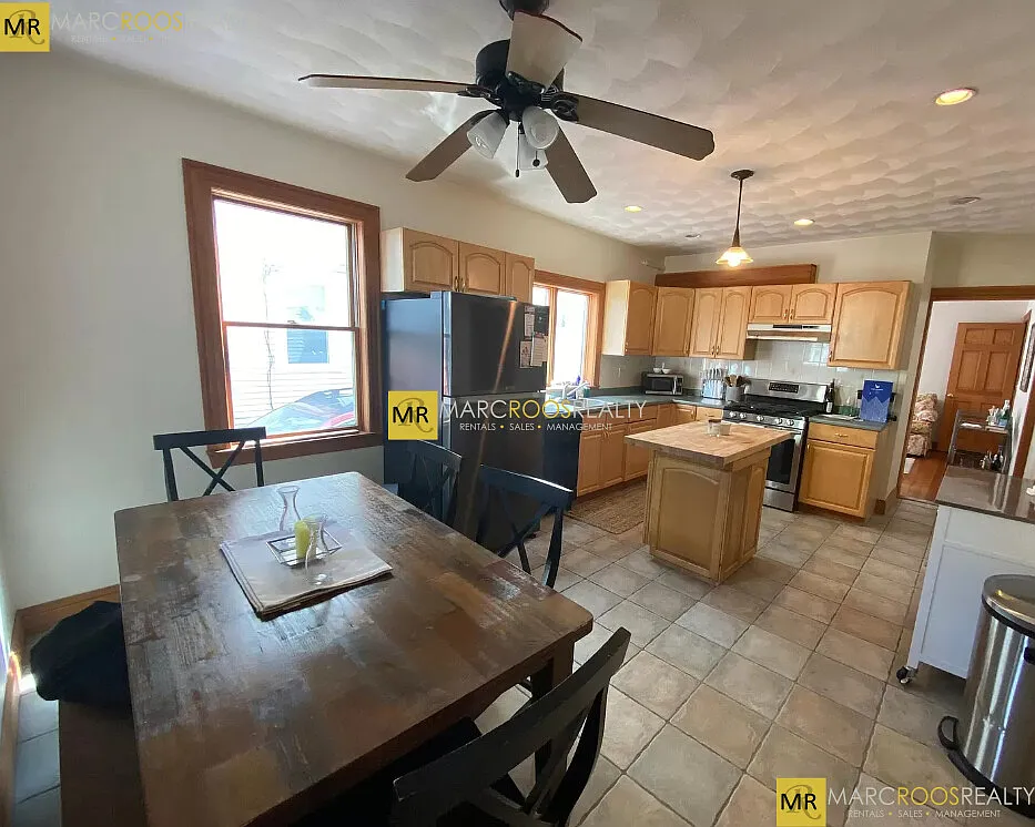 3 bed, 1.0 bath, $3,000 — Photo 1