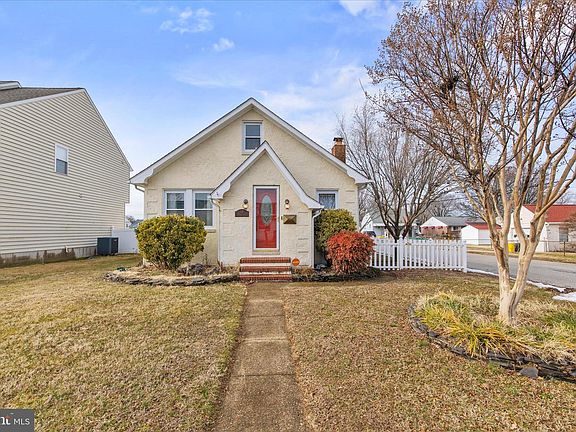 2nd image of 168 Meadow Rd