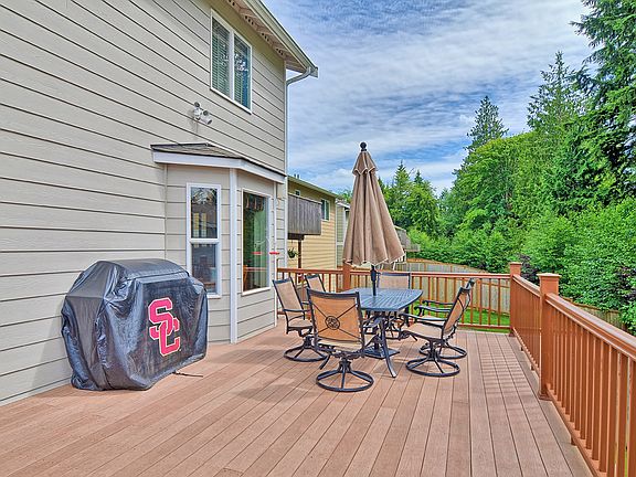 4th image of 6500 86th Ave NE
