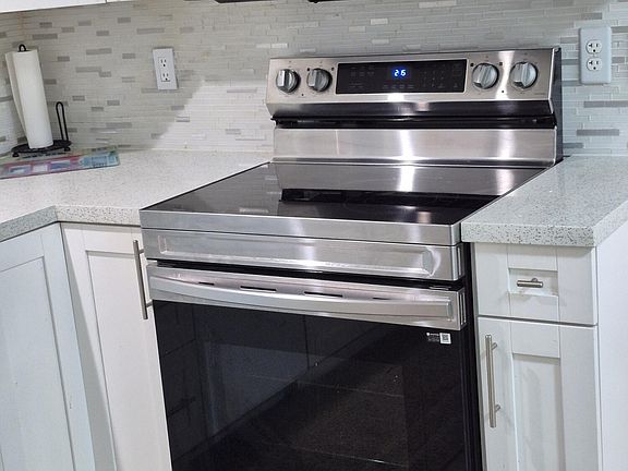 4th image of 9717 Sills Drive E #102