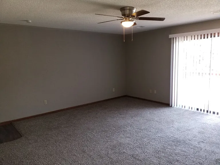 209 W Main St — Photo 24