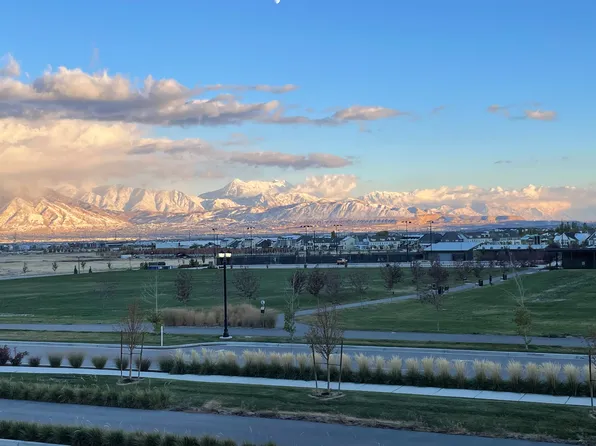 6166 W South Jordan Pkwy, South Jordan, UT 84009