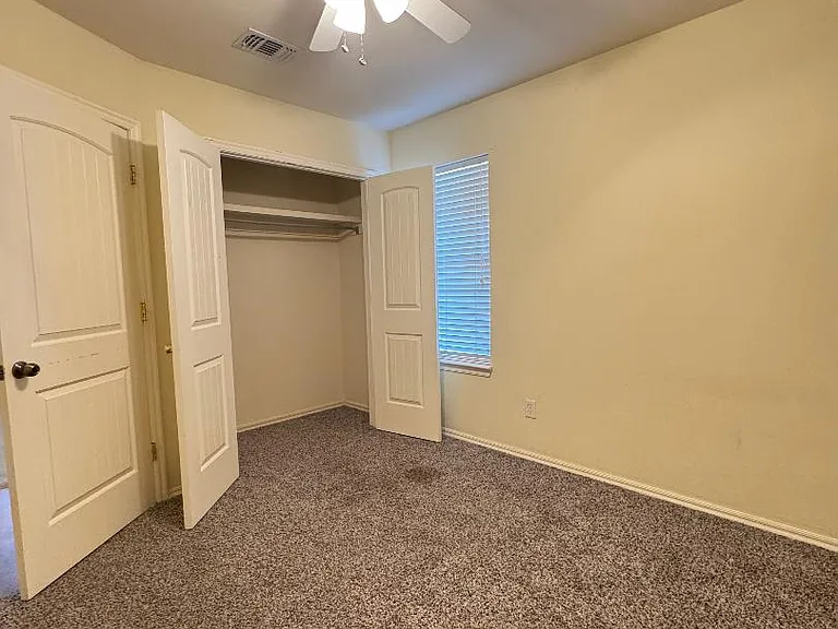 8016 S Klein Ave — Photo 18