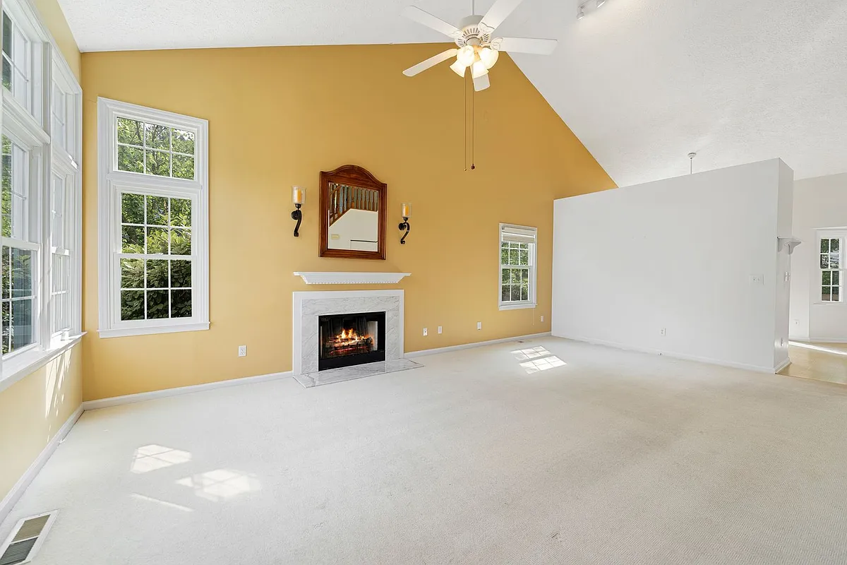 Building Photo - 3 Arborfield Ln