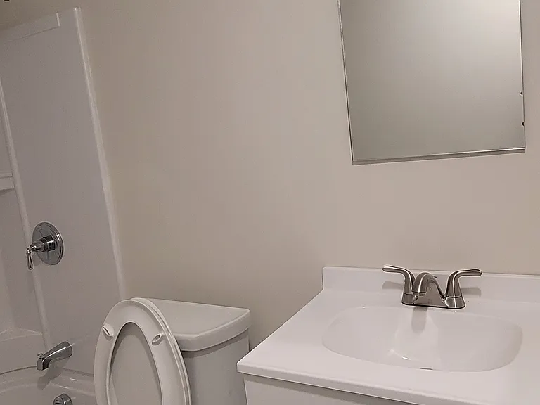9 Lancelot Ct — Photo 4