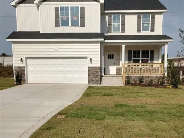 856 Shortridge Dr, Fayetteville, NC 28311