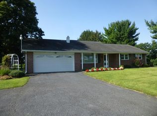 189 W Church Rd, Lititz, PA 17543