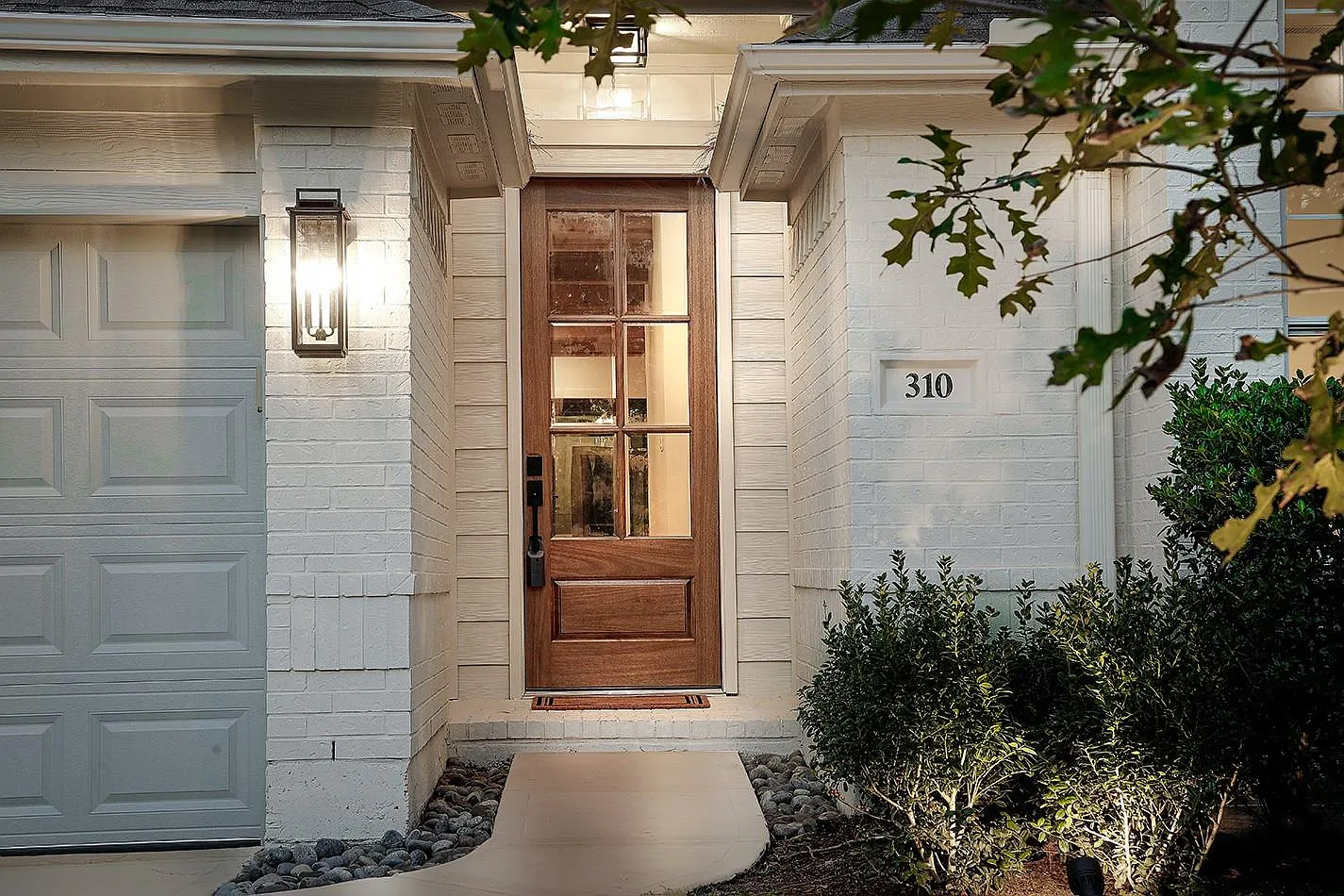 3 bed, 2.0 bath, 2036 sqft, $4,200 — Photo 4