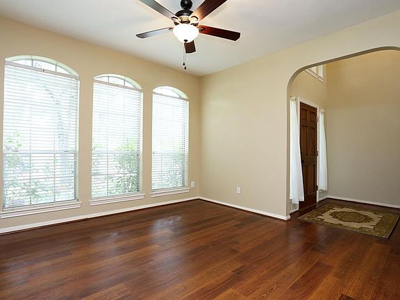 Lot's of windows gives this home plenty of natural light.
