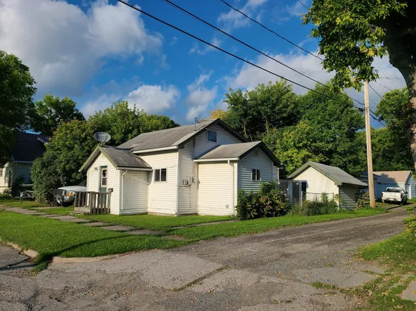 709 8th Ave, International Falls, MN 56649