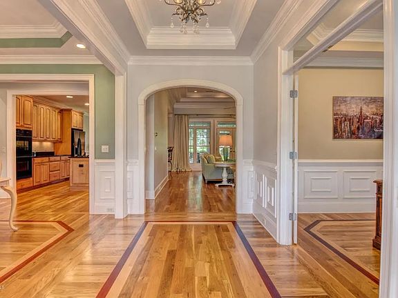 3rd image of 1114 Maplechase Dr SE
