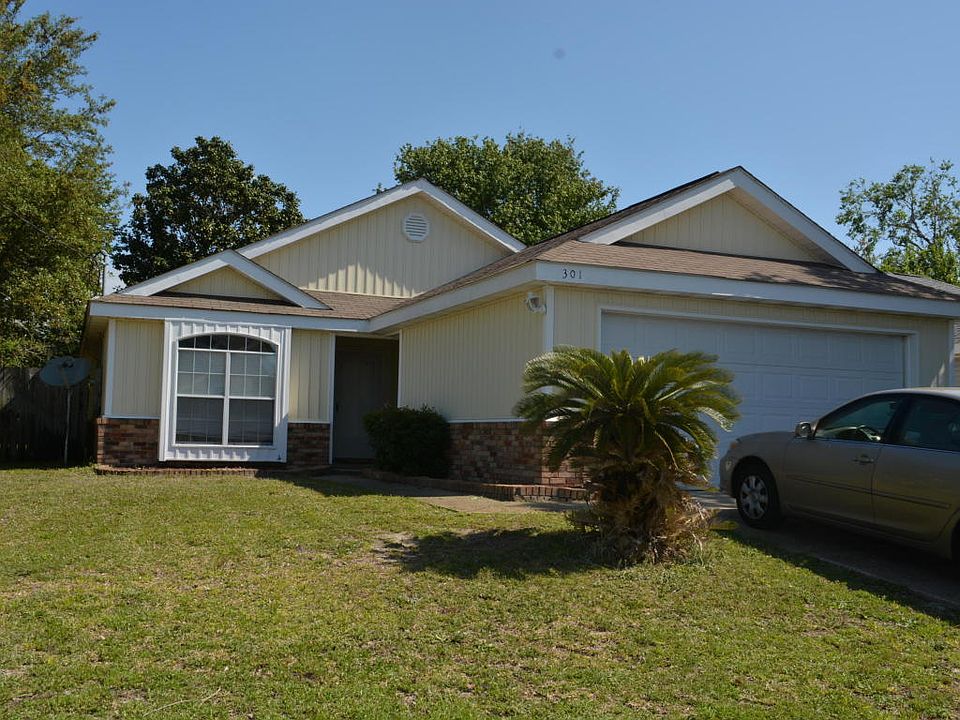 1st image of 301 W Danielle Ct