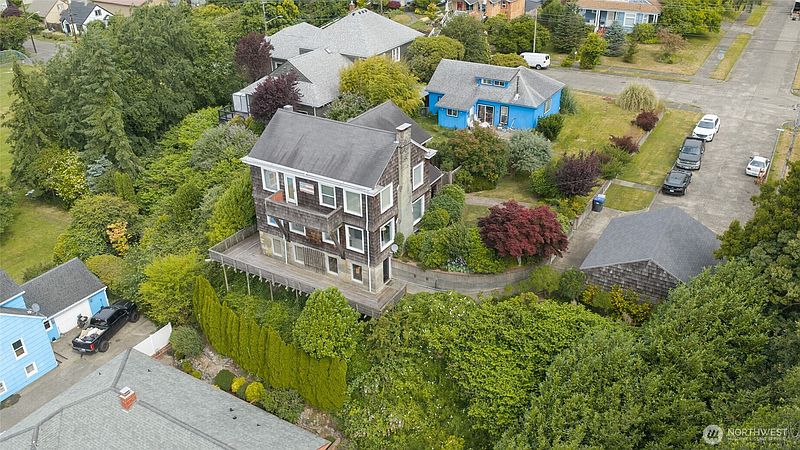 4th image of 709 N "N" Street