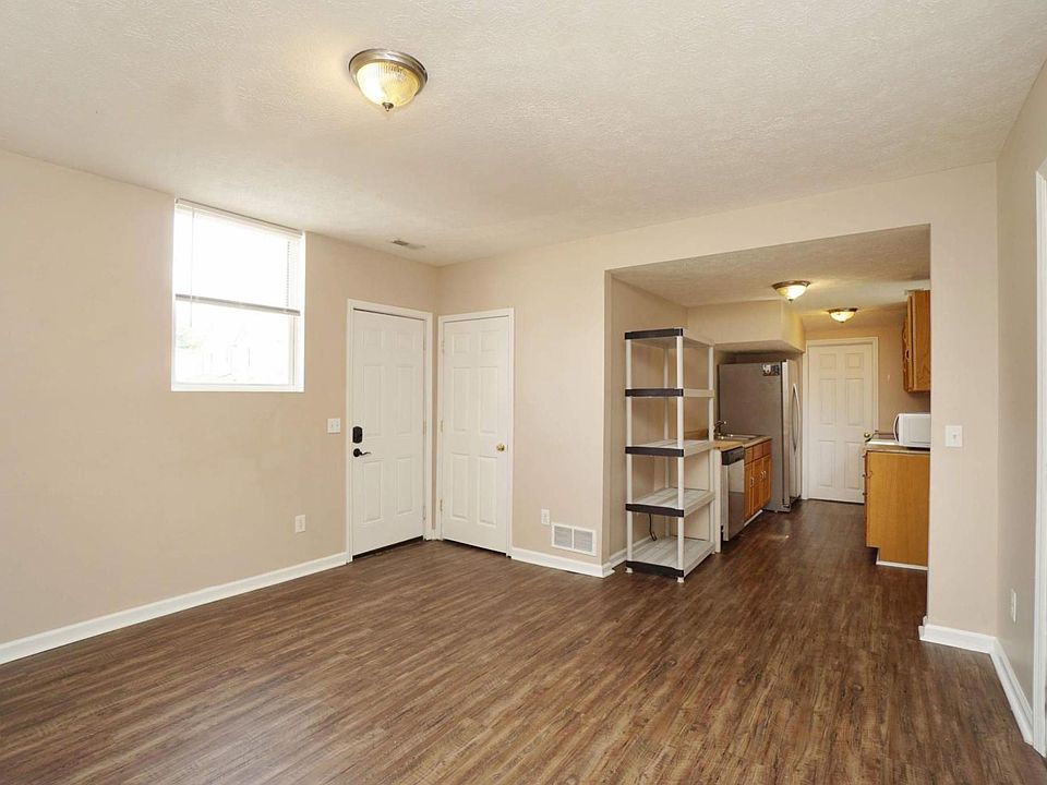 1st image of 216 Rubicon St