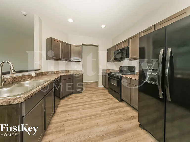 1885 Bradford Pl — Photo 7