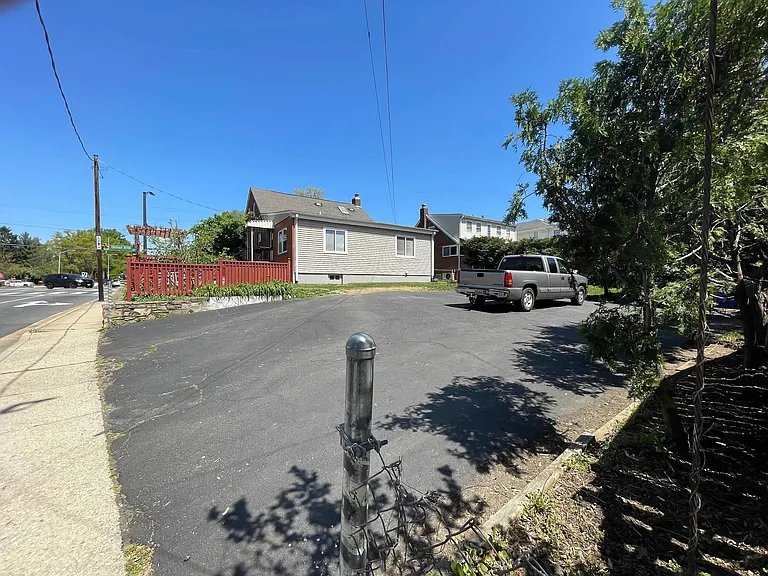 4822 Wilson Blvd — Photo 6