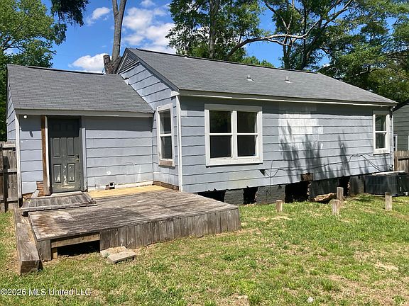 2nd image of 567 Robinhood Rd