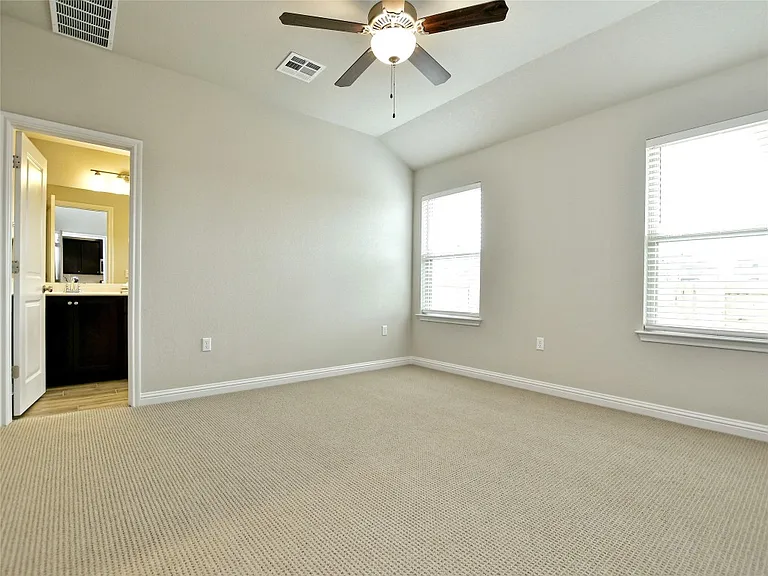 8205 Cottage Rose Dr — Photo 15