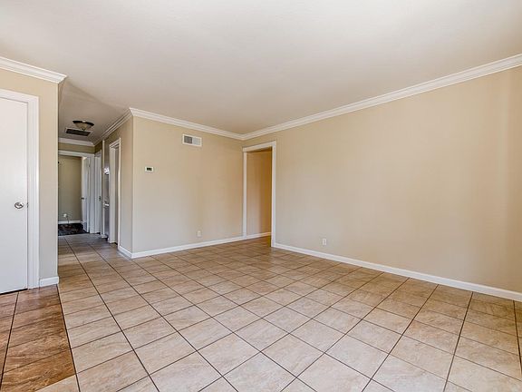 5th image of 411 La Pala Dr