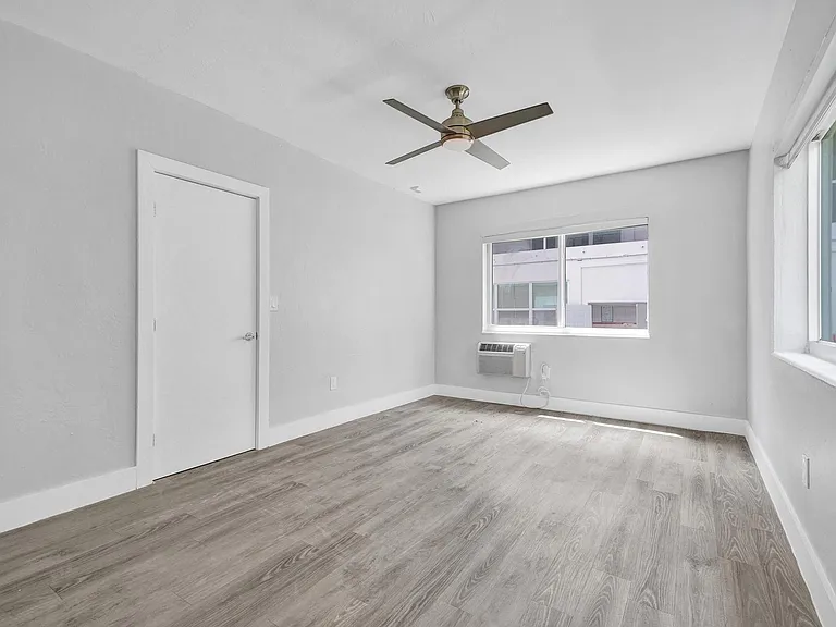 9200 East Bay Harbor Drive — Photo 15