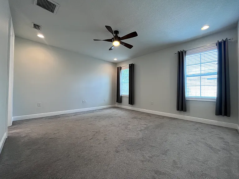 4250 W Carmen St — Photo 8