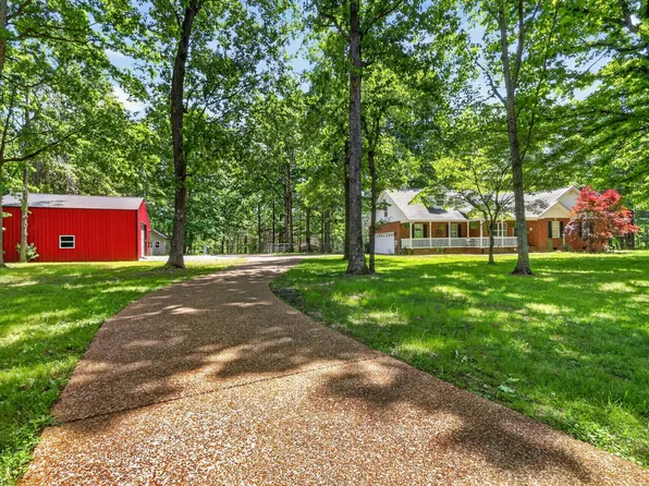 2502 Dobbins Pike, Portland, TN 37148