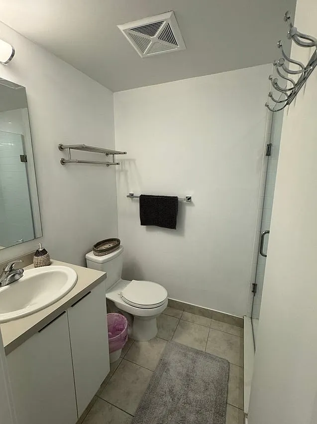 Flex Room - York St & Bremner Blvd — Photo 3