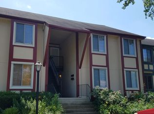16 Shetland Dr, Clementon, NJ 08021