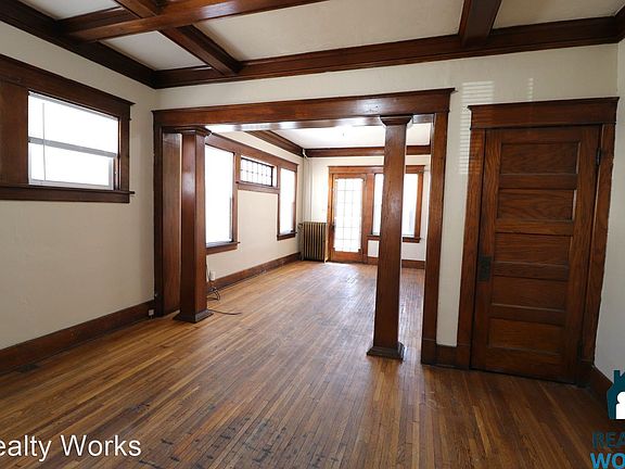 3rd image of 833 S 13th St #3